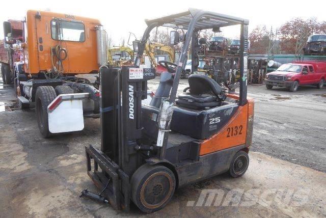 Doosan GC25P-5 Autokrāvēji - citi