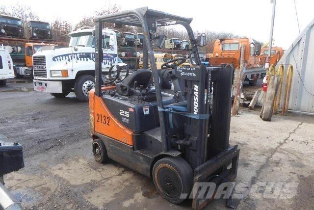 Doosan GC25P-5 Autokrāvēji - citi
