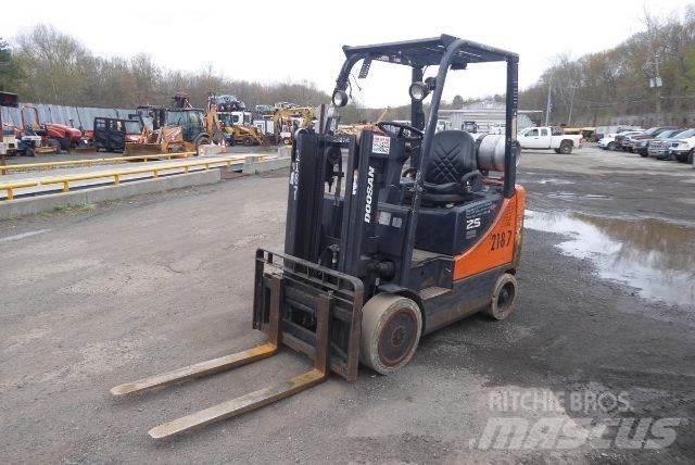 Doosan GC25P-5 Autokrāvēji - citi