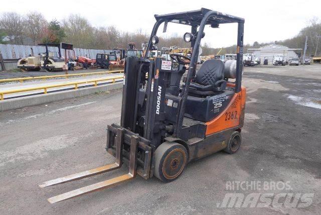 Doosan GC25P-5 Autokrāvēji - citi