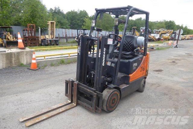 Doosan GC25P-5 Autokrāvēji - citi