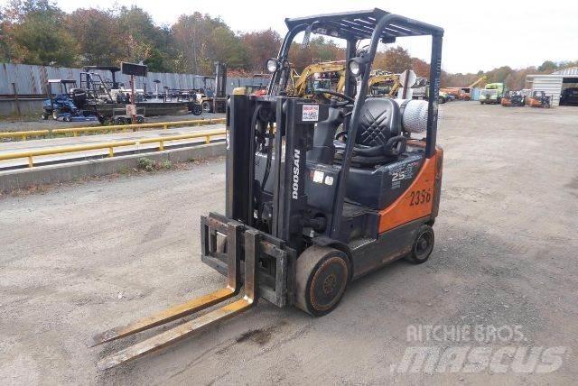 Doosan GC25P-5 Autokrāvēji - citi