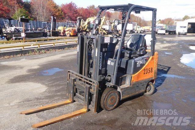Doosan GC25P-5 Autokrāvēji - citi