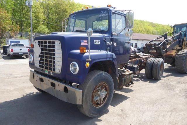 Ford 8000 Šasija ar kabīni