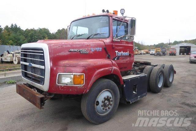 Ford L9000 Šasija ar kabīni