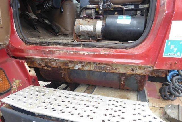 Ford L9000 Šasija ar kabīni