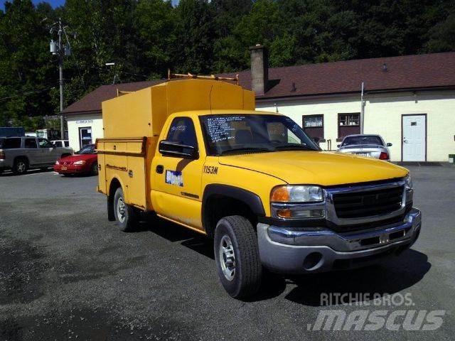 GMC 2500HD Vieglais kravas automobilis/izkraušana no sāniem