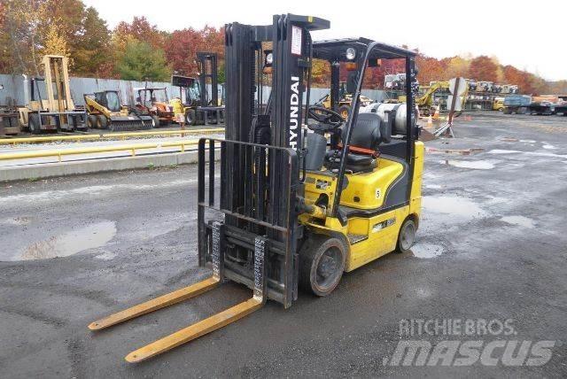Hyundai 25LC-7A Autokrāvēji - citi
