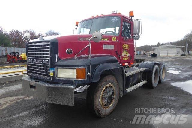 Mack CL713 Šasija ar kabīni