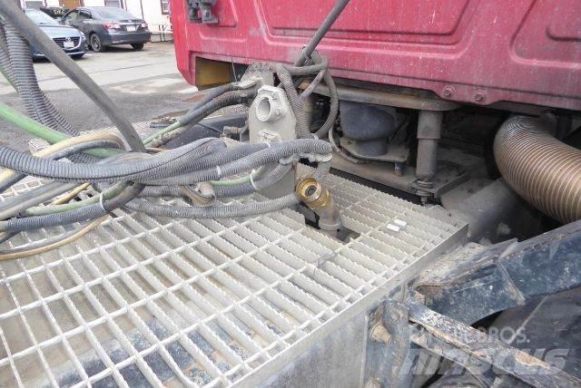 Mack CL713 Šasija ar kabīni