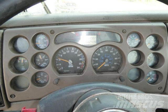 Mack CXN613 Šasija ar kabīni