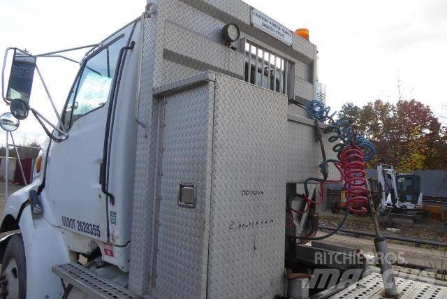 Sterling LT9500 Šasija ar kabīni