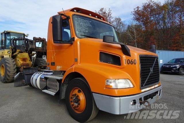 Volvo VNM42T Šasija ar kabīni