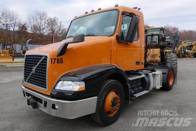 Volvo VNM42T Šasija ar kabīni