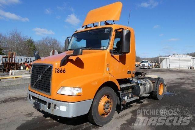 Volvo VNM42T Šasija ar kabīni