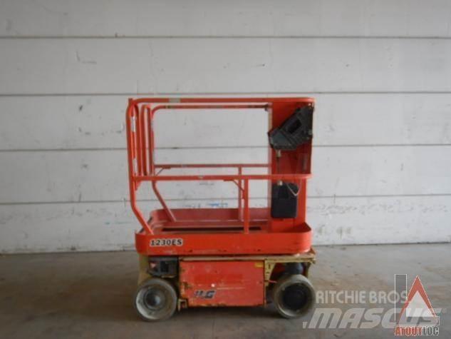 JLG 1230ES Strēles pacēlāji