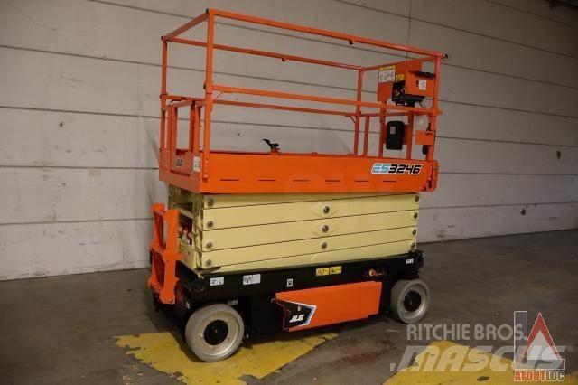 JLG 3246ES Strēles pacēlāji
