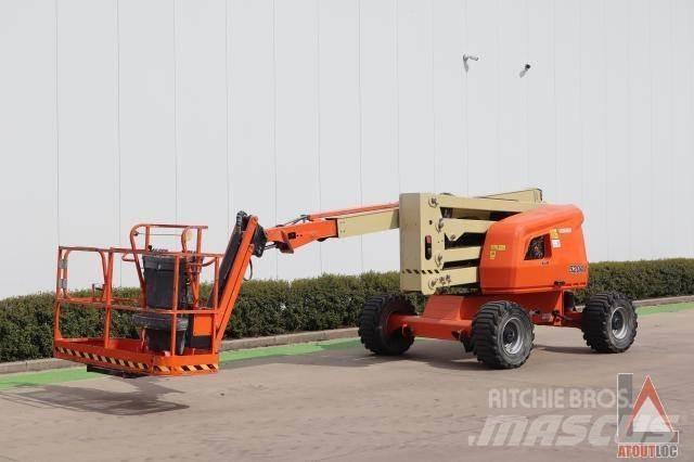 JLG 520AJ Strēles pacēlāji