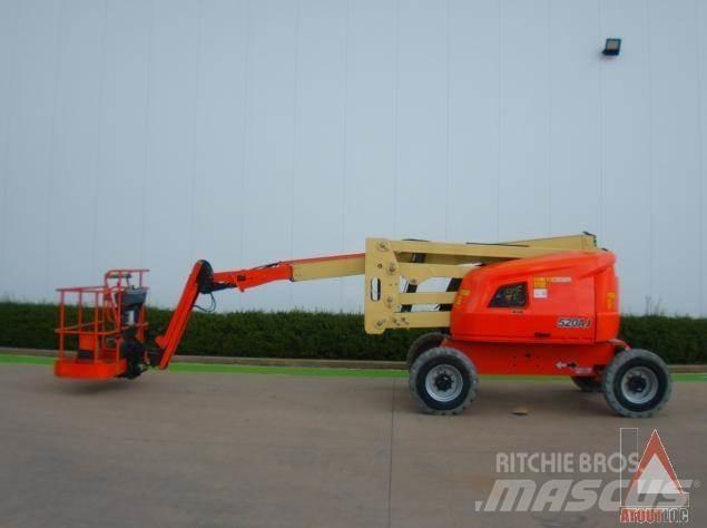 JLG 520AJ Strēles pacēlāji