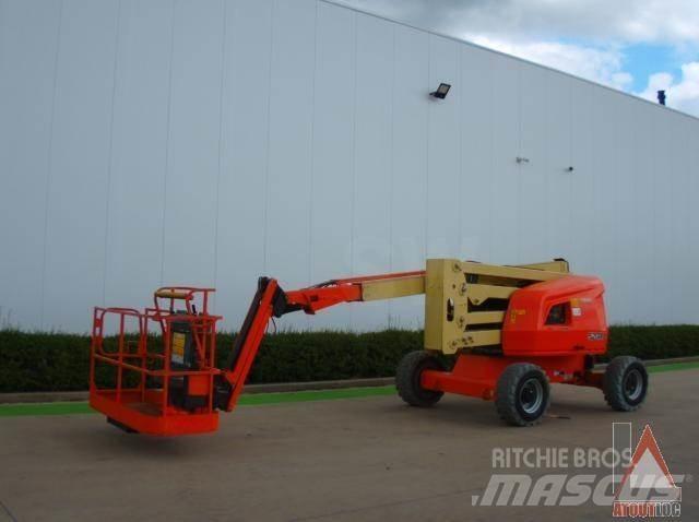 JLG 520AJ Strēles pacēlāji