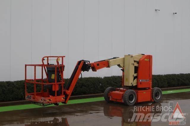 JLG E300AJP Strēles pacēlāji