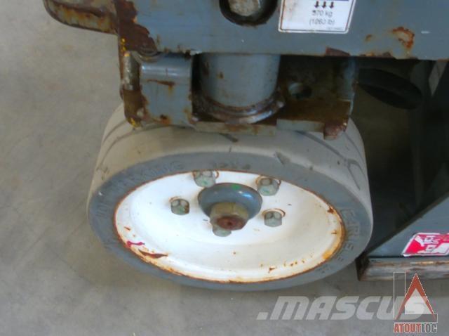 SkyJack SJ3219 Strēles pacēlāji