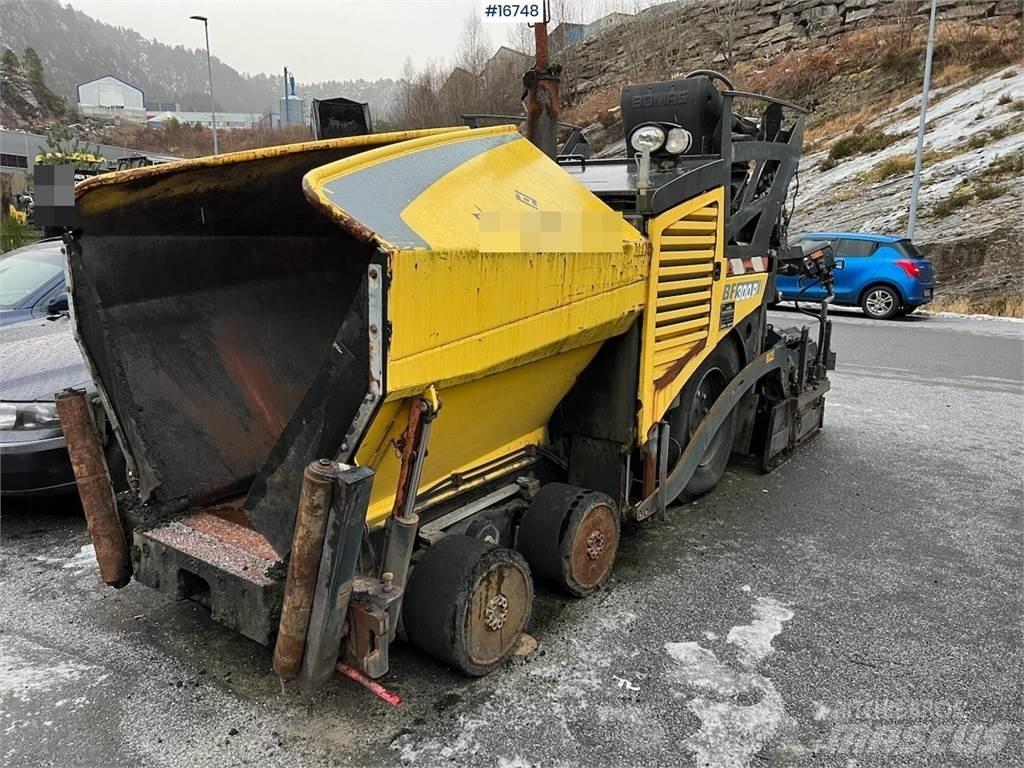 Bomag BF 300P Asfalta klājēji