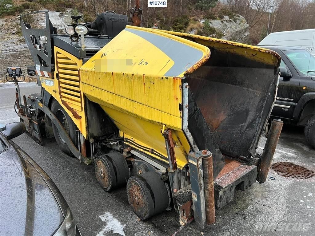 Bomag BF 300P Asfalta klājēji