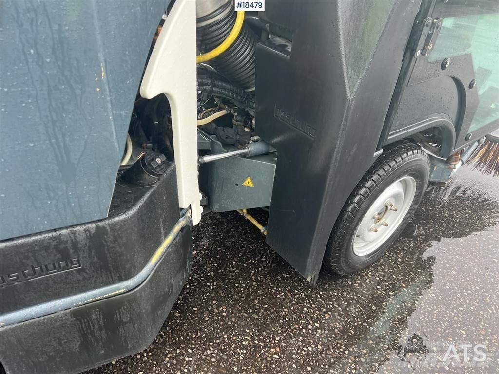 Boschung S2 sweeper Ielu tīrāmās mašīnas