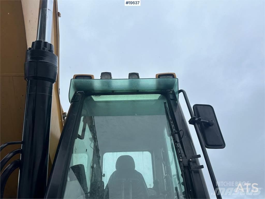 CAT 300D Kāpurķēžu ekskavatori