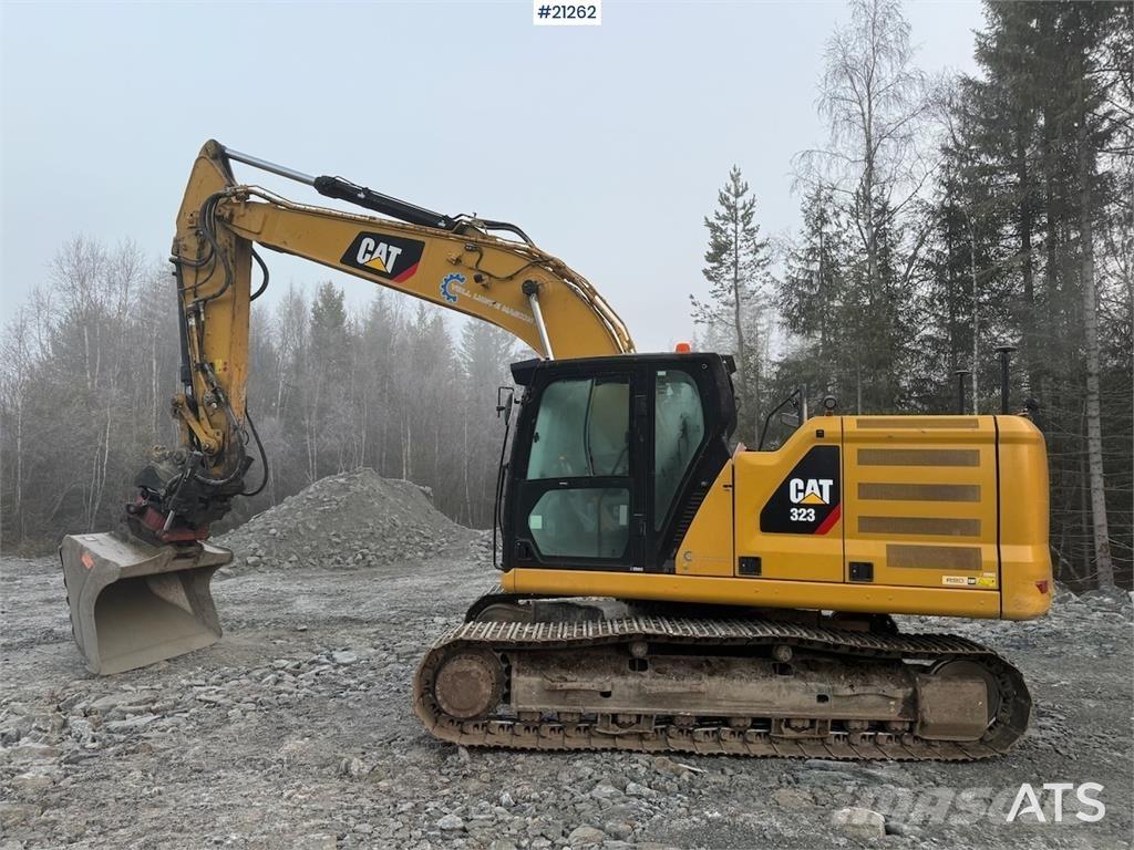 CAT 323 Kāpurķēžu ekskavatori