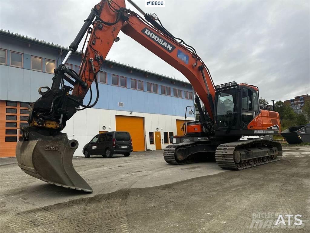Doosan DX225LC Kāpurķēžu ekskavatori