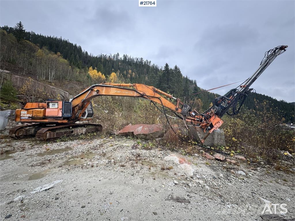 Hitachi FH 220 LC Kāpurķēžu ekskavatori