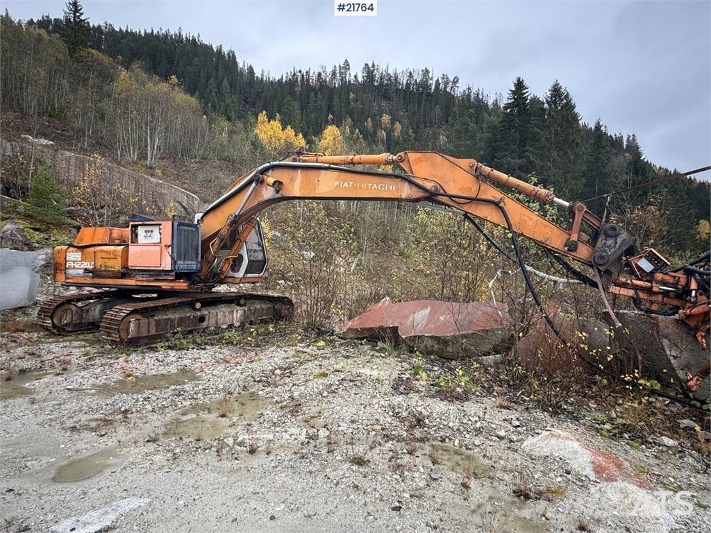 Hitachi FH 220 LC Kāpurķēžu ekskavatori