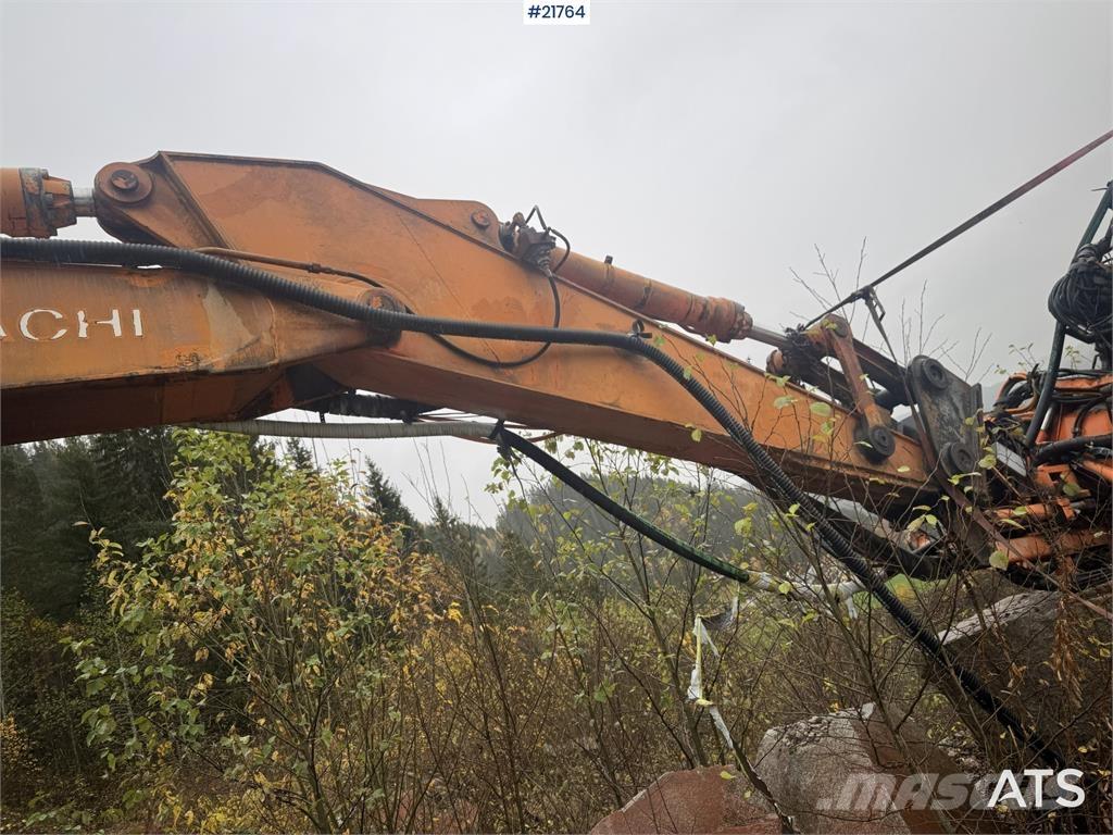 Hitachi FH 220 LC Kāpurķēžu ekskavatori