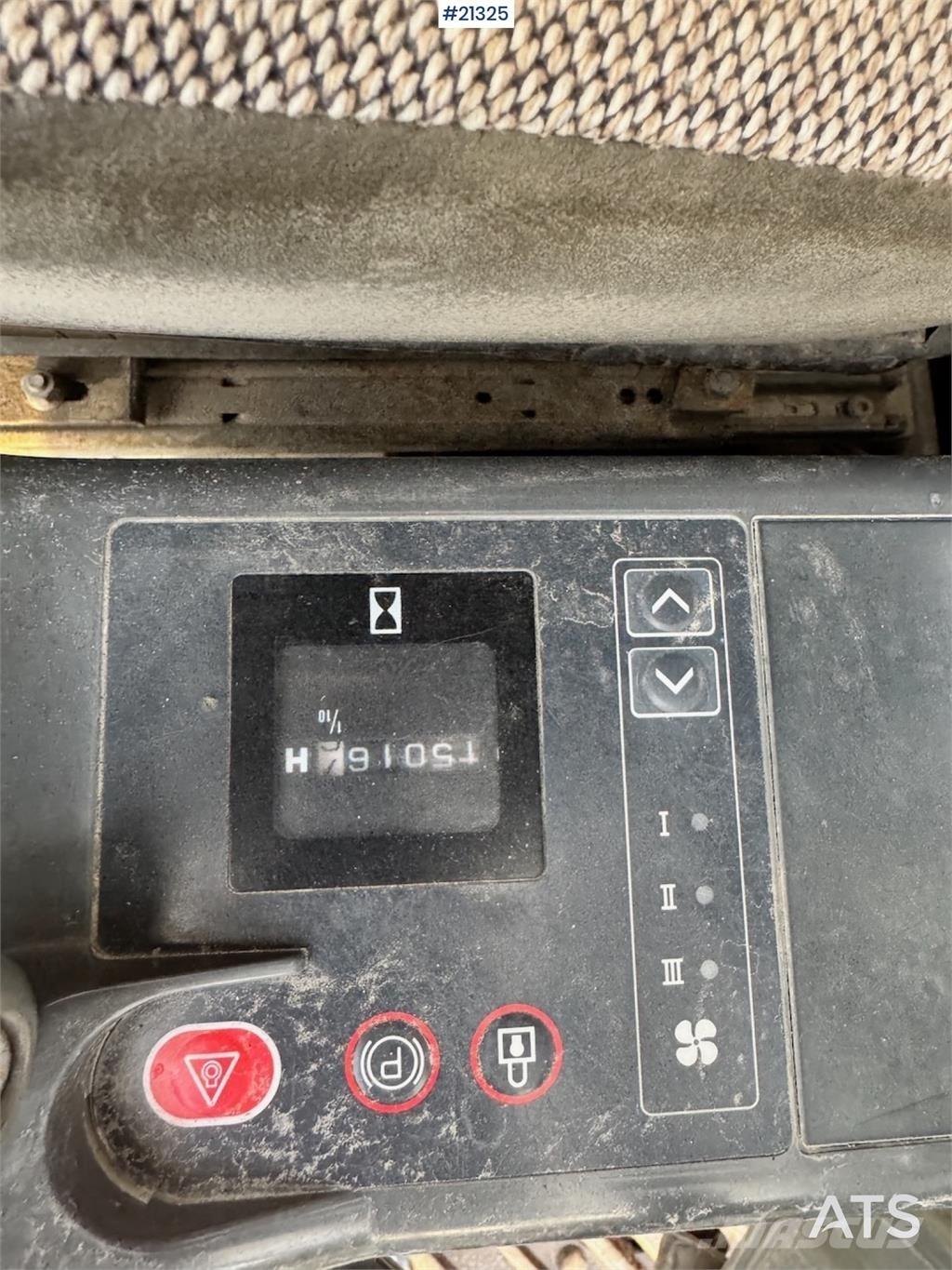 JCB JS200LC Kāpurķēžu ekskavatori