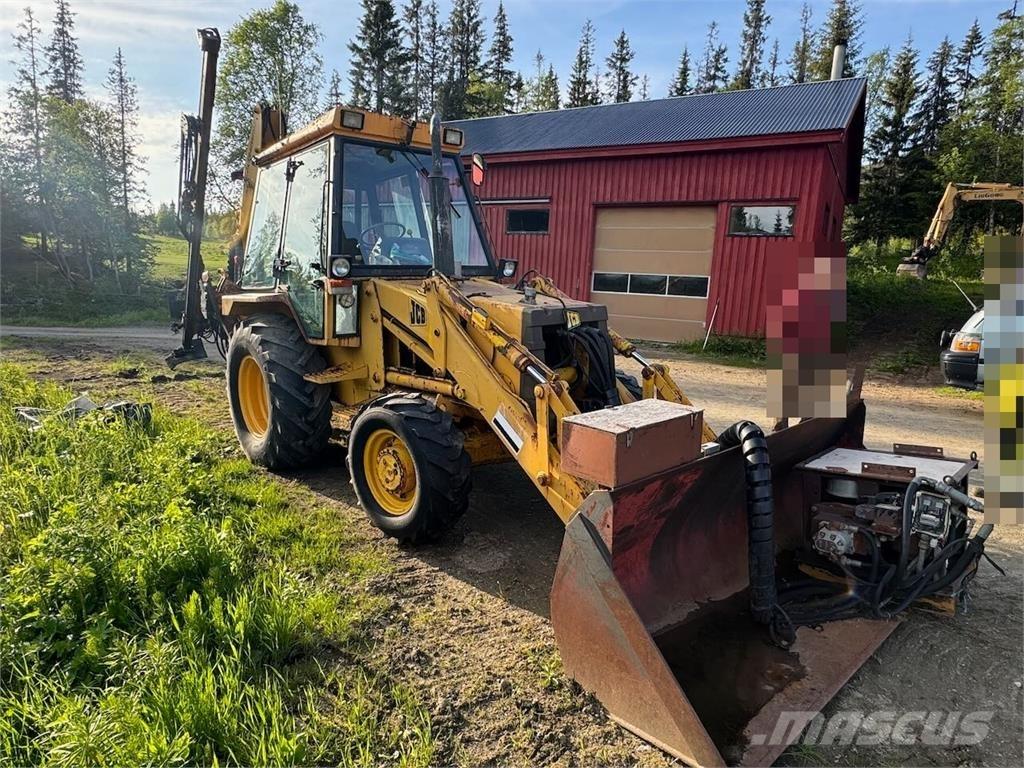 JCB Traktorgraver Ekskavatori-iekrāvēji