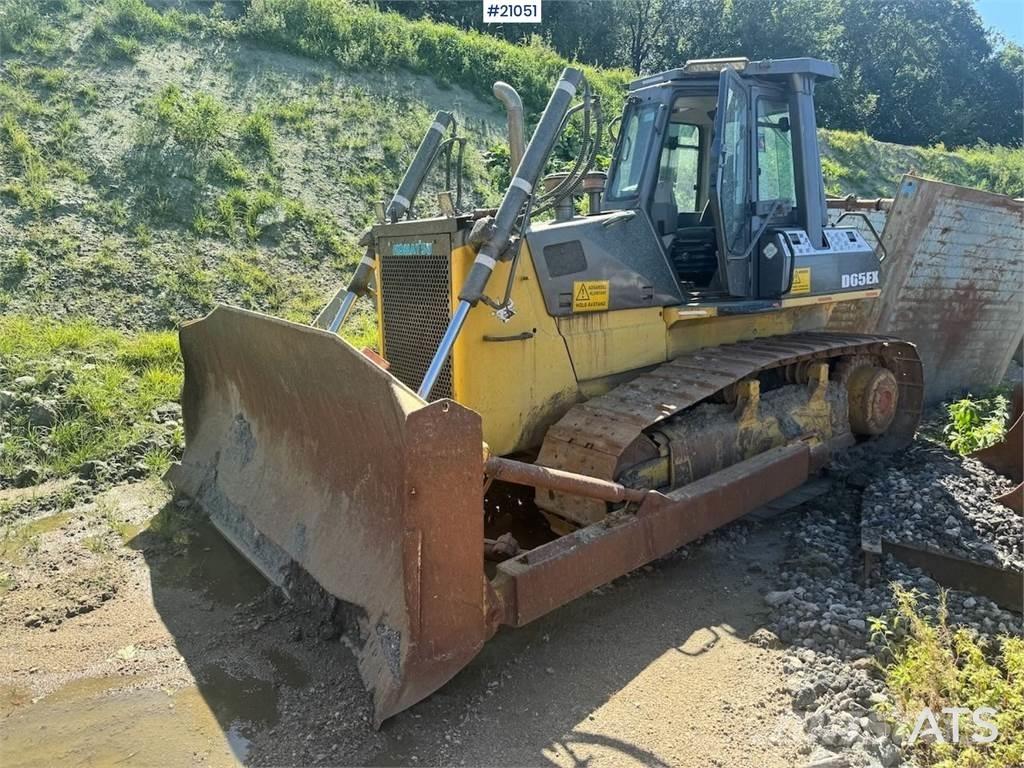 Komatsu D65EX Dozer Kāpurķēžu buldozeri