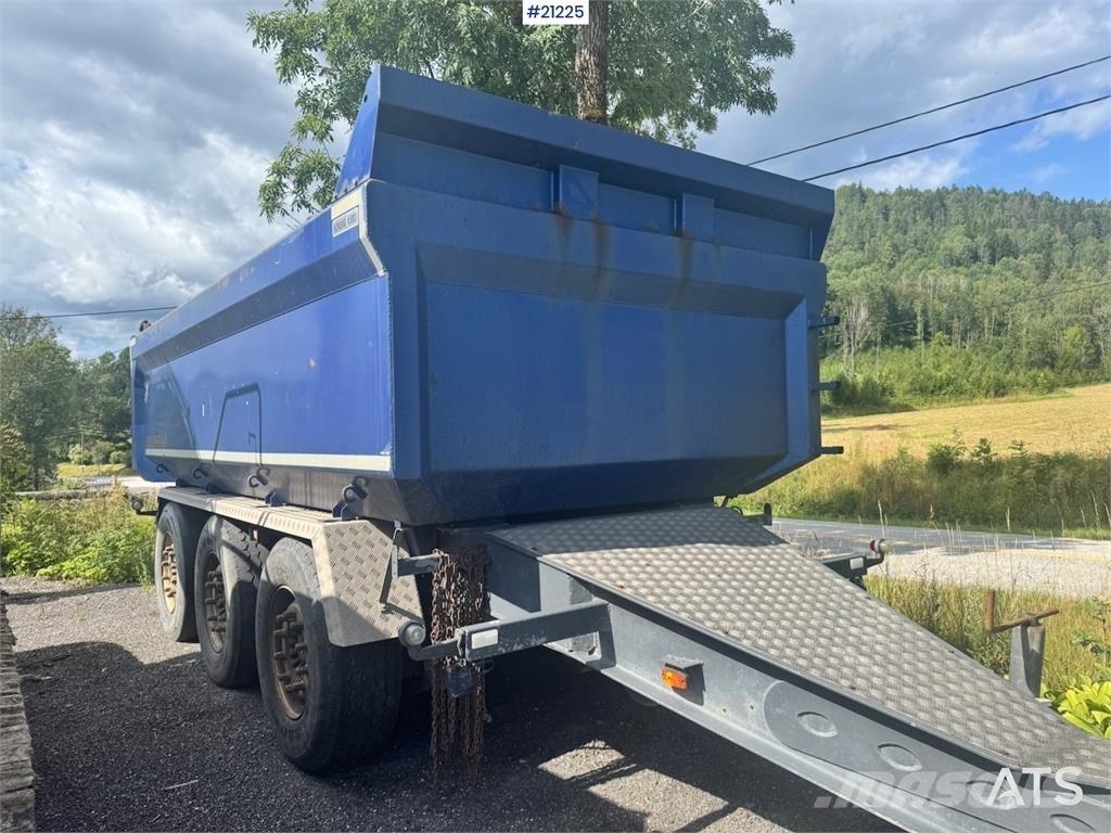 Maur Trailer. Pašizgāzējs