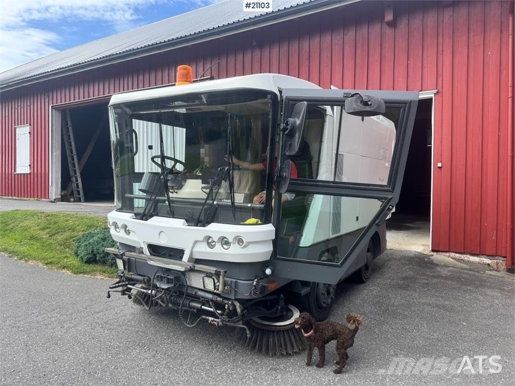 Ravo 540 Sweeper. Ielu tīrāmās mašīnas