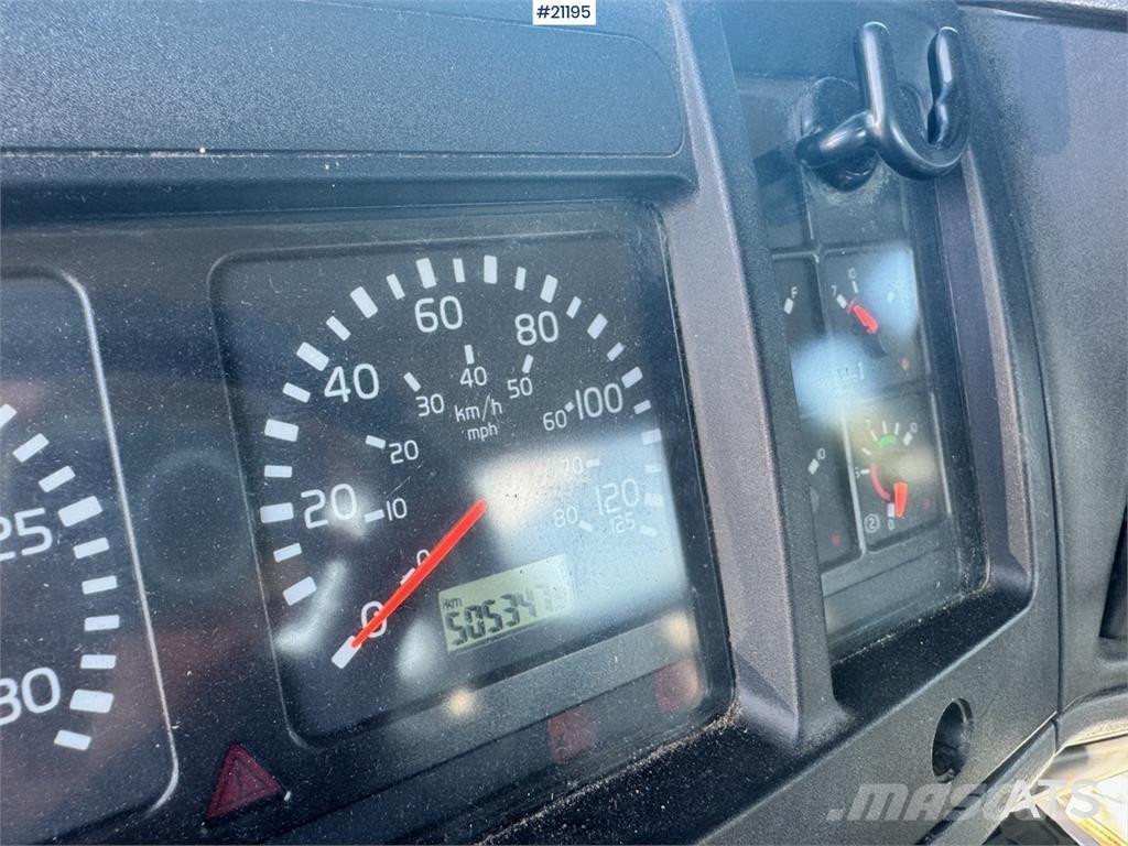 Volvo FL250 Truck. Platformas/izkraušana no sāniem