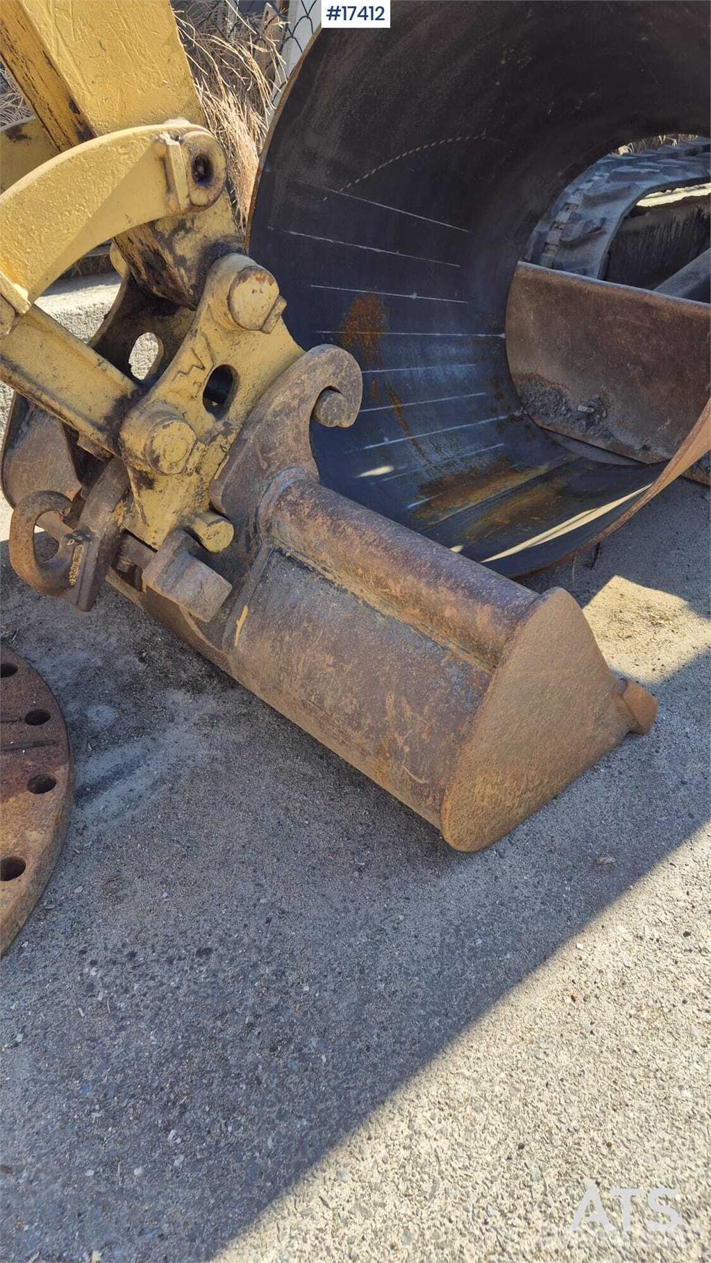 CAT 302.5 Mini ekskavatori < 7 t