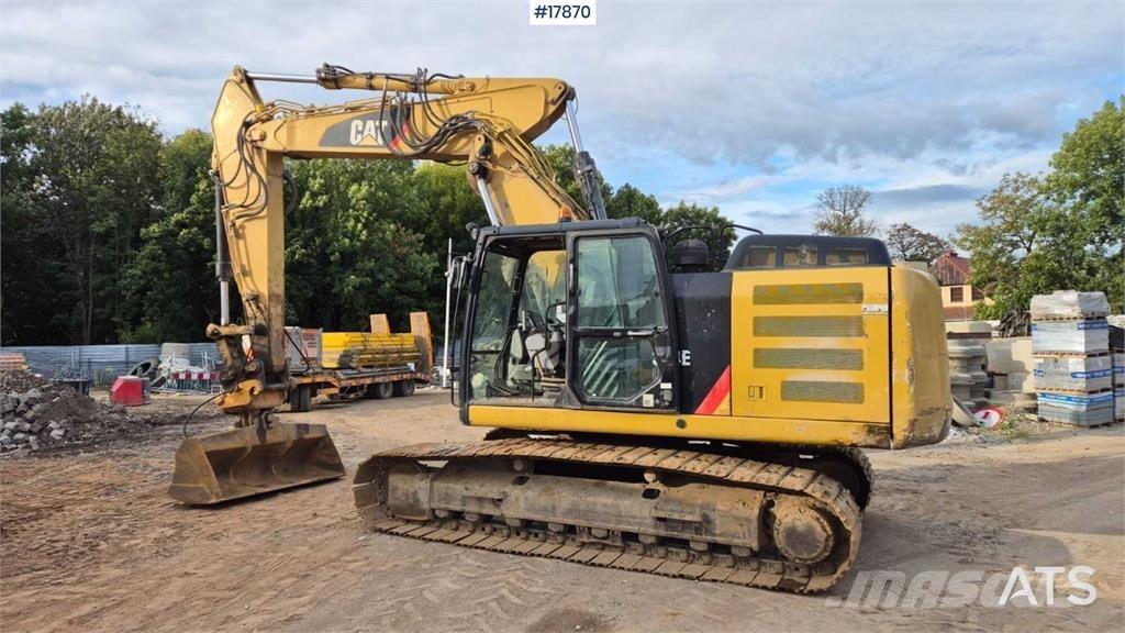 CAT 324E Kāpurķēžu ekskavatori