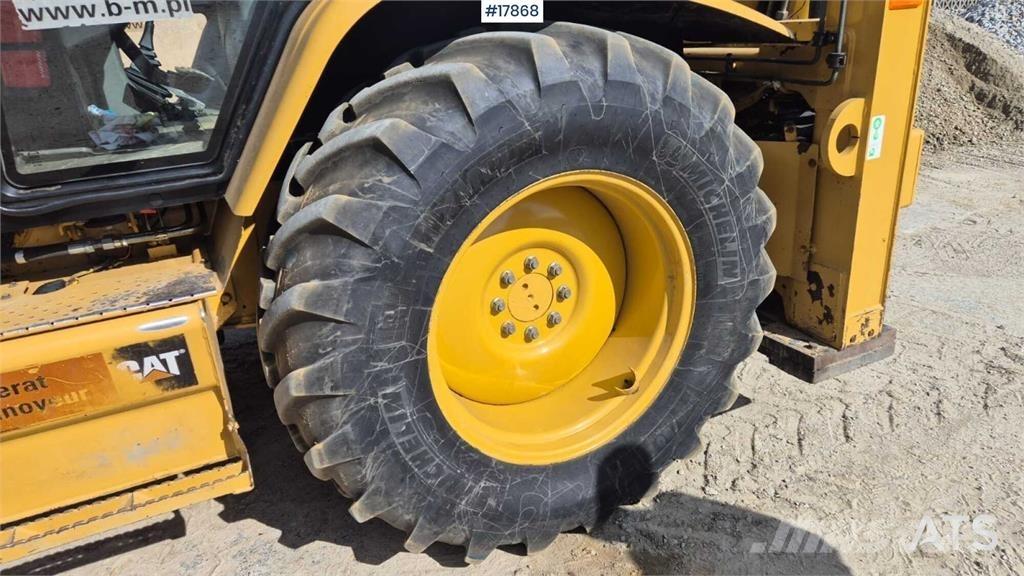 CAT 424D Ekskavatori-iekrāvēji