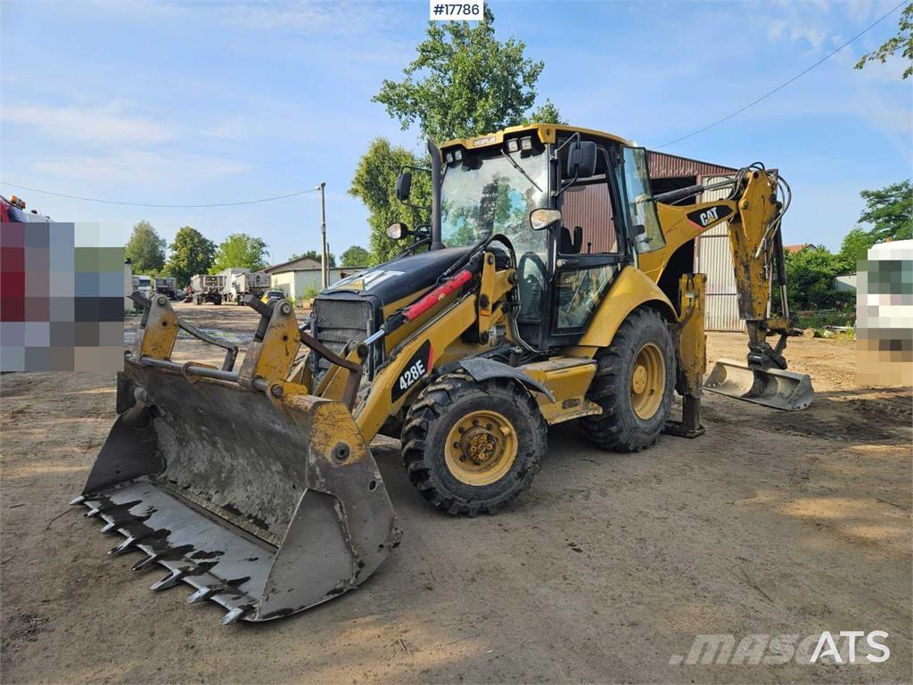 CAT 428E Ekskavatori-iekrāvēji