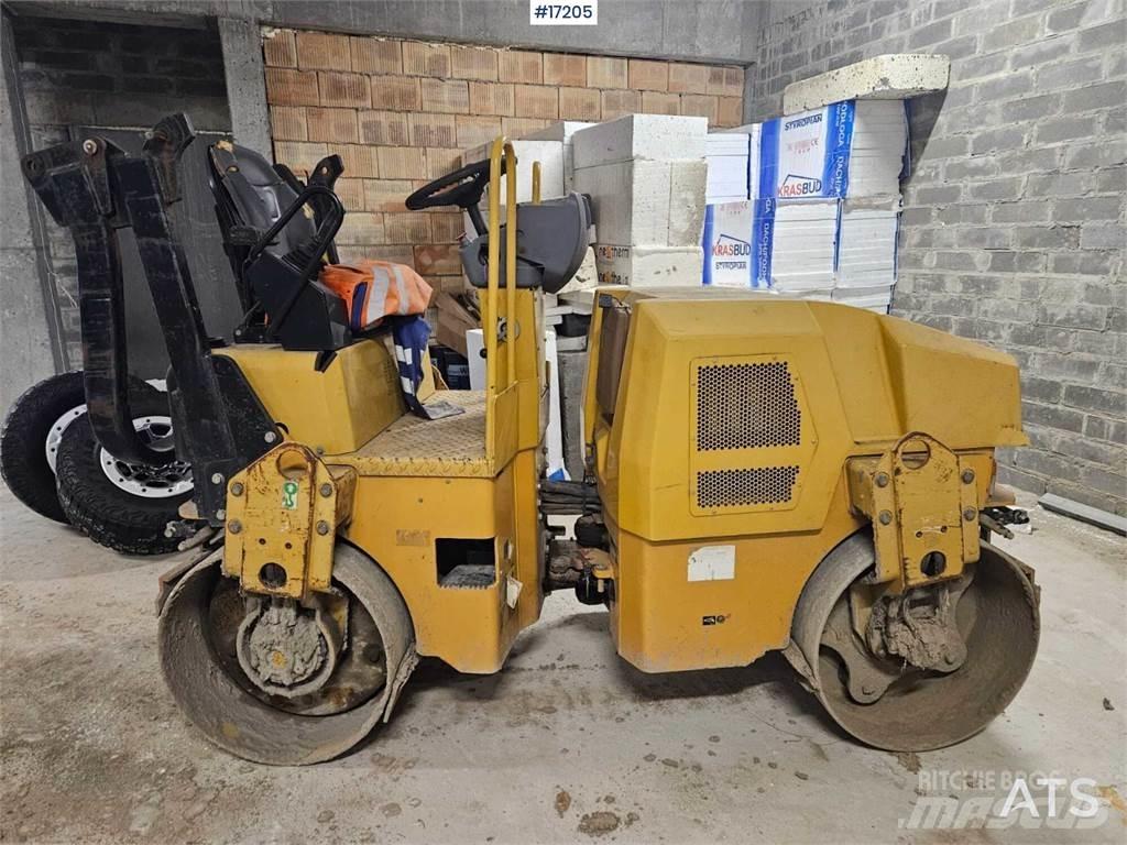 CAT CB24 Divvalču grunts veltņi