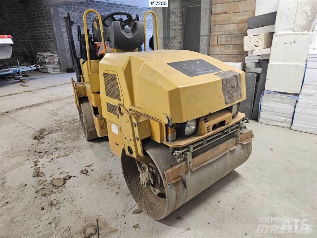 CAT CB24 Divvalču grunts veltņi