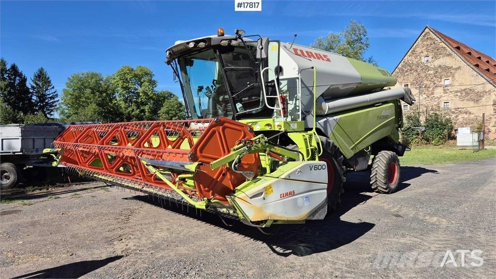 CLAAS Tucano 440 Ražas novākšanas kombaini