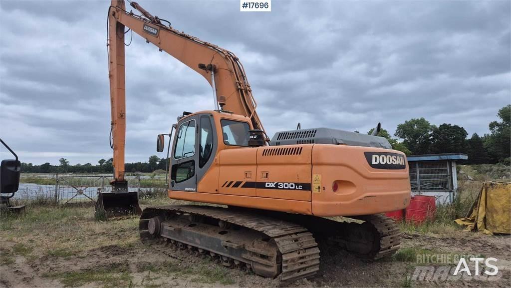 Doosan DX 300 LC Kāpurķēžu ekskavatori