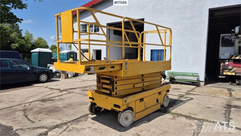 Haulotte Compact 12 Šķerveida pacēlāji